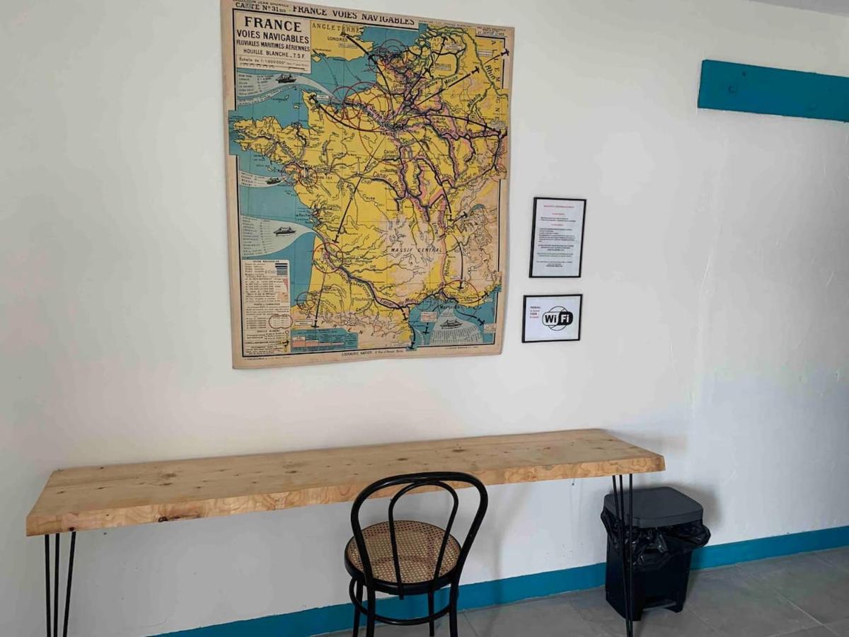 Le Depot Appartement Du Port A Champvert 外观 照片